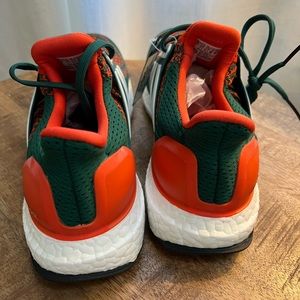 Adidas ultra Boost running sneaker Sz 8 men’s